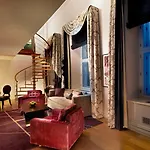 מלון The Grand - The Leading Of The World 5*