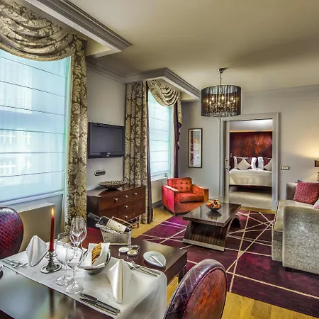 Hotel The Grand - The Leading Of The World Prague