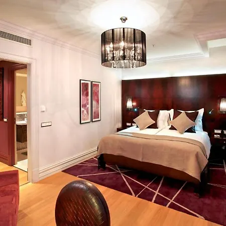 The Grand - The Leading Of The World 5*